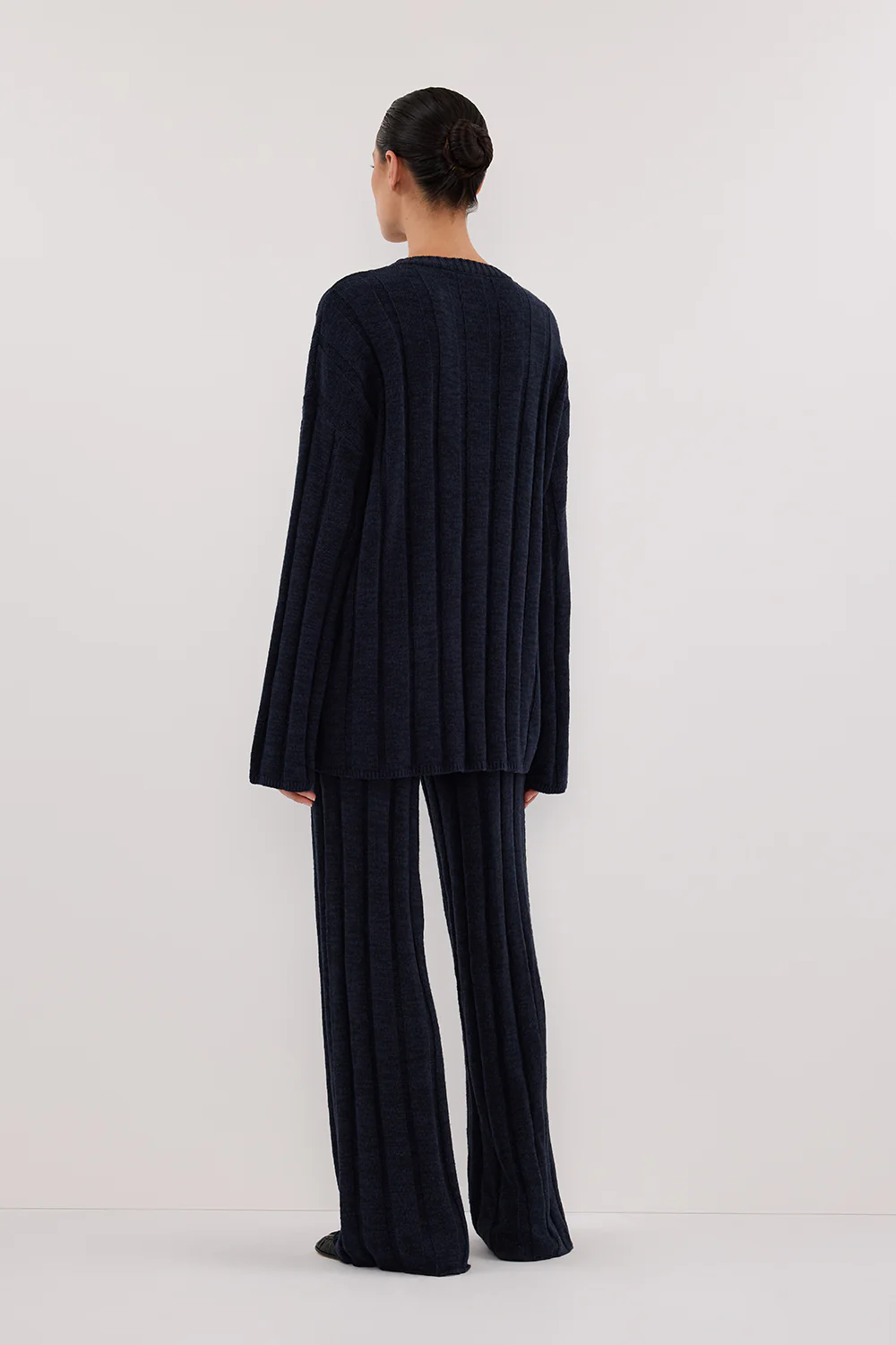 JAZZ INDIGO CREW NECK KNIT TOP - Yukikoi