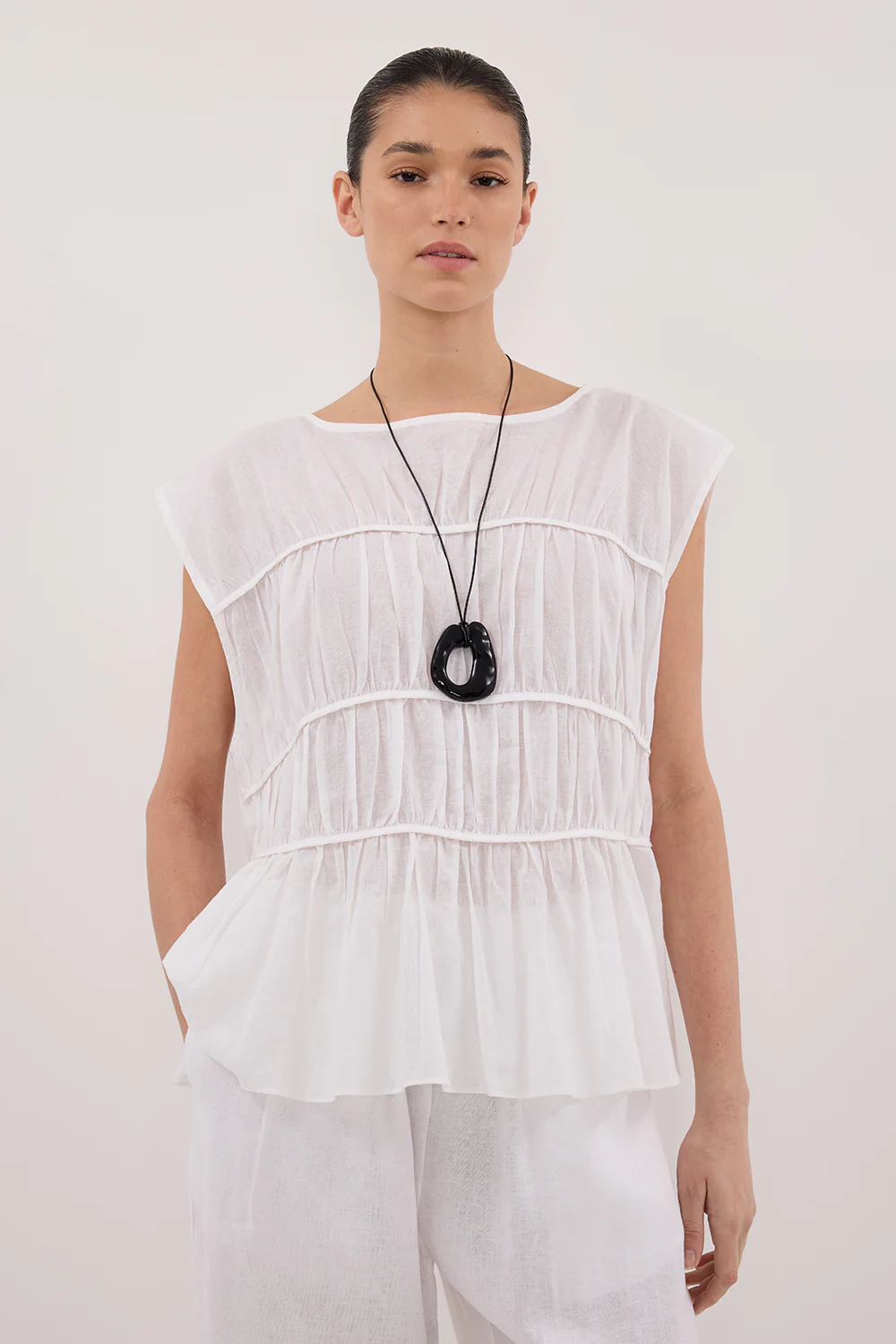 FLYNN WHITE LINEN BLEND TIERED TOP - Yukikoi