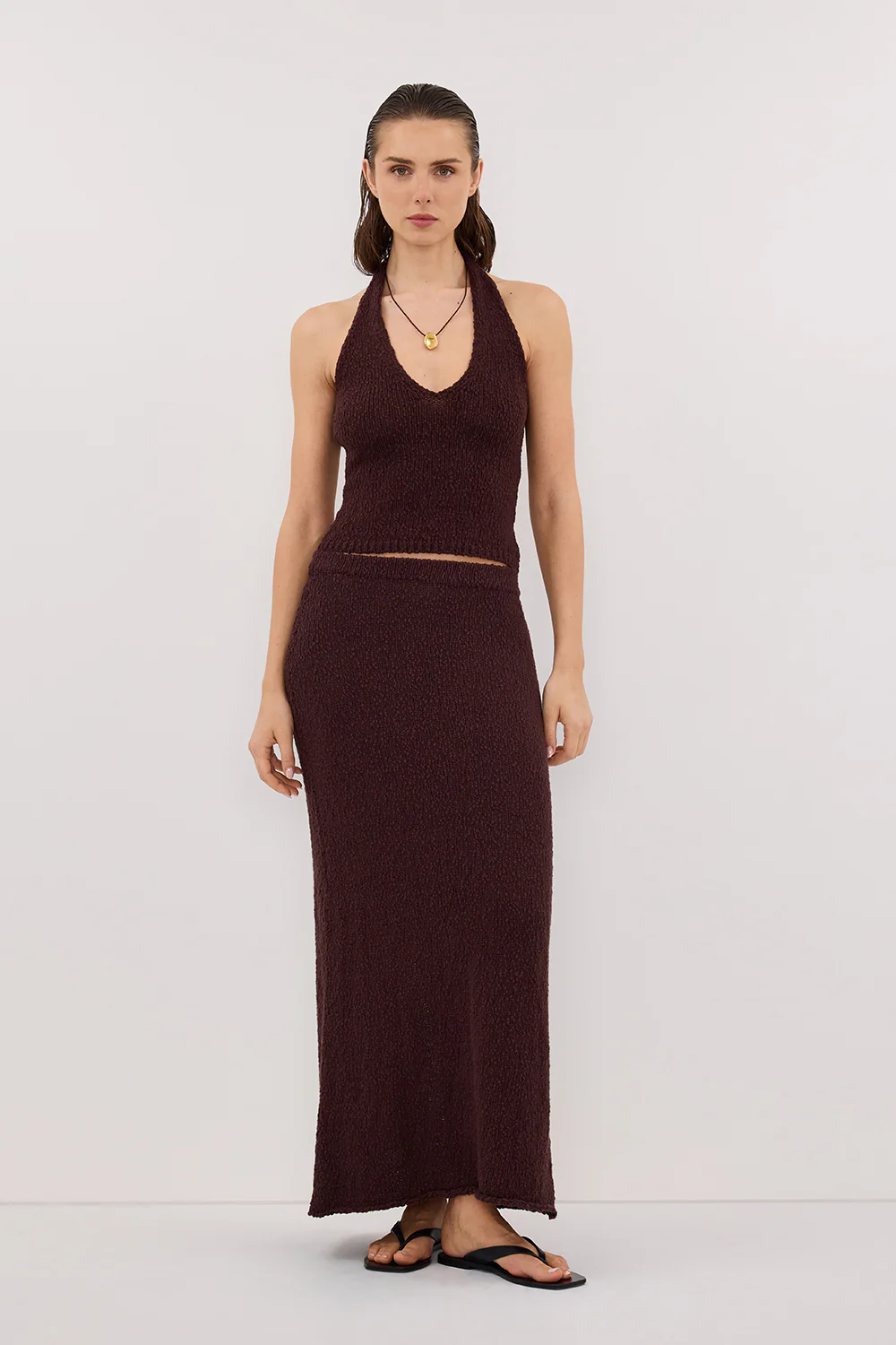 DINA CHOC SLEEVELESS HALTER KNIT TOP - Yukikoi