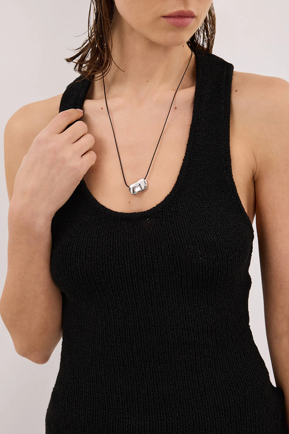 ASPEN BLACK SLEEVELESS RACER KNIT TOP - Yukikoi