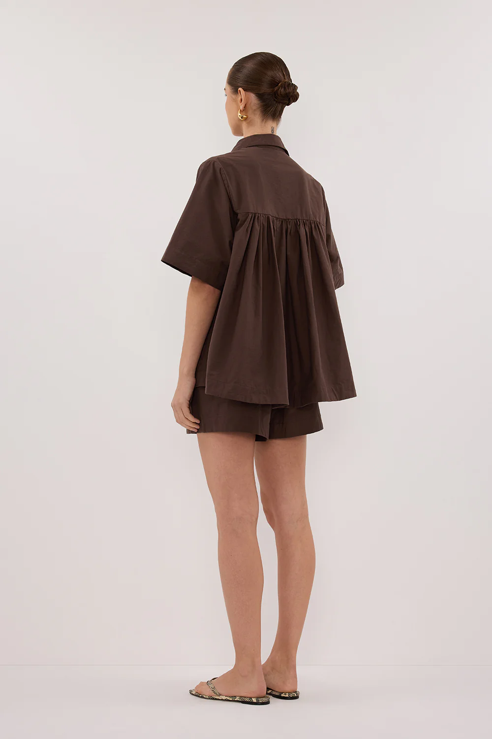 ELARA CHOCOLATE OVERSIZED SHORT SLEEVE SHIRT - Yukikoi
