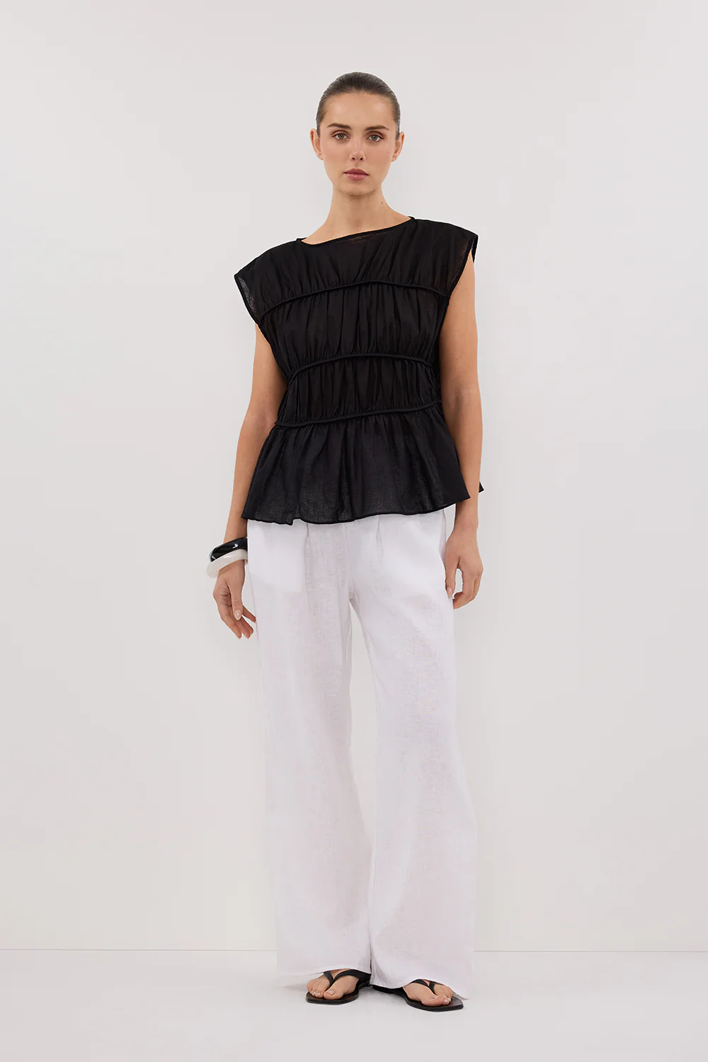 FLYNN BLACK LINEN TIERED TOP - Yukikoi