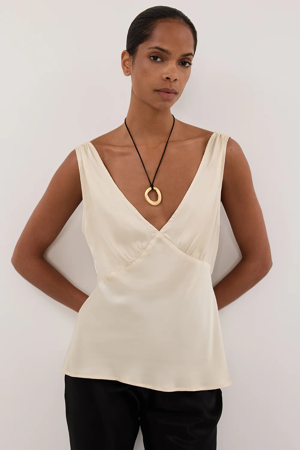 JORJA STRAW SLEEVELESS SILK TOP - Yukikoi