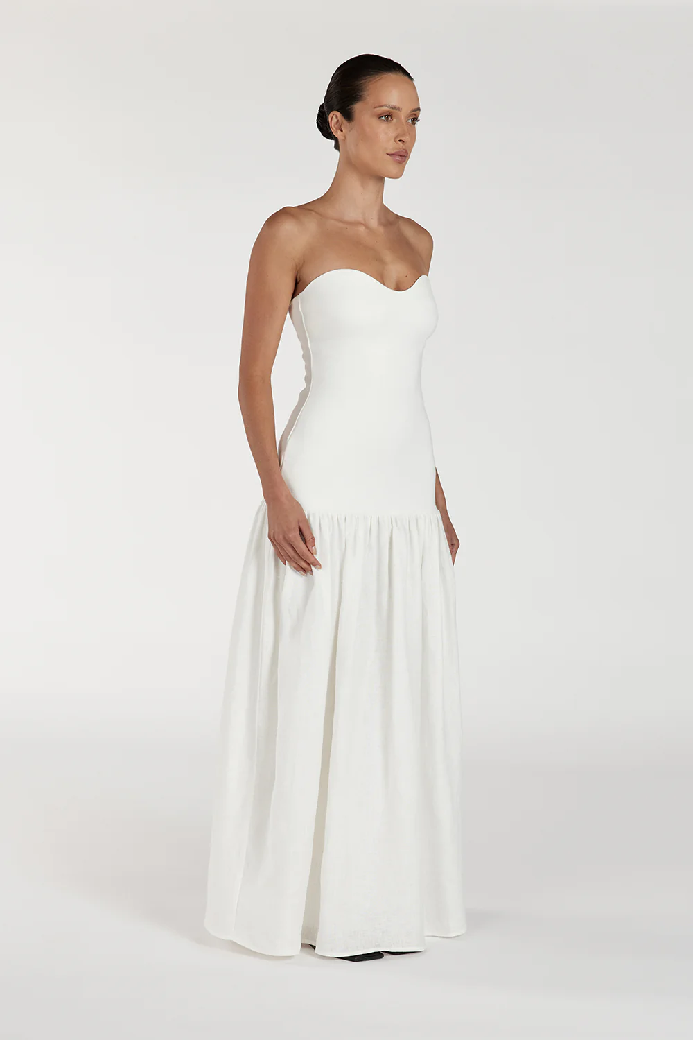 ELLISON WHITE STRAPLESS MIDI DRESS - Yukikoi