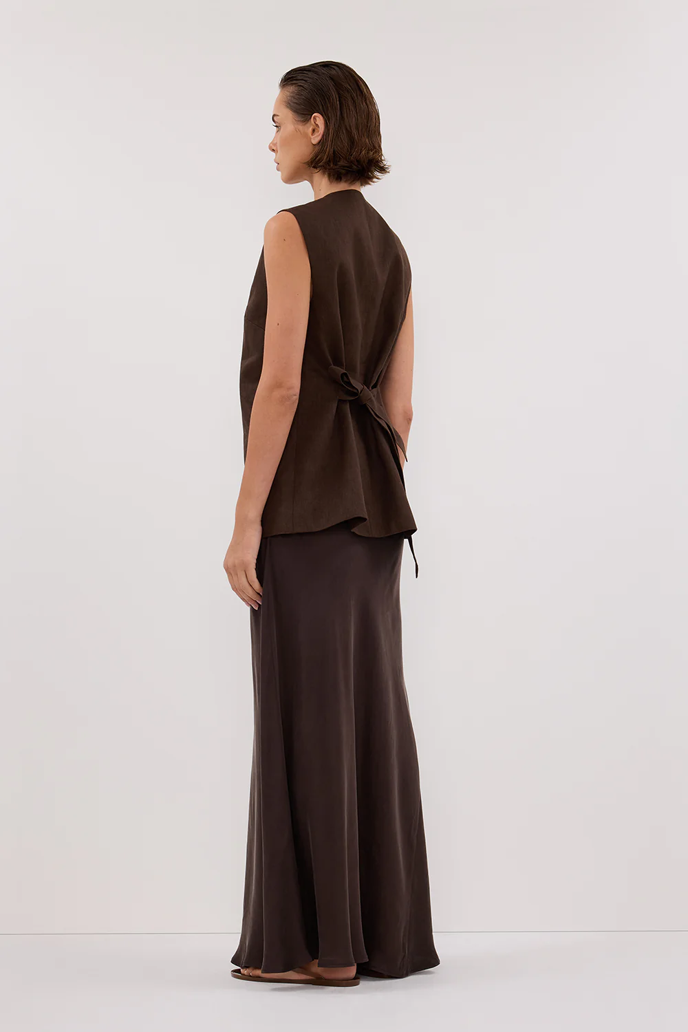 KNOX BITTER CHOC LINEN VEST - Yukikoi