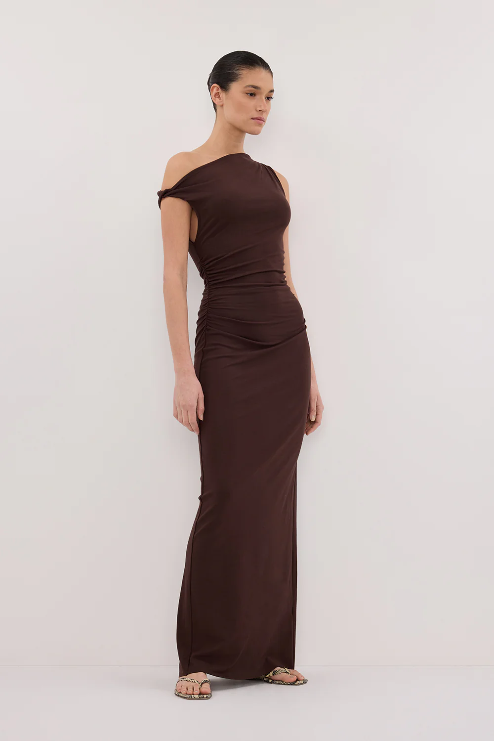 INEZ CHOC ASYM KNIT MIDI DRESS - Yukikoi