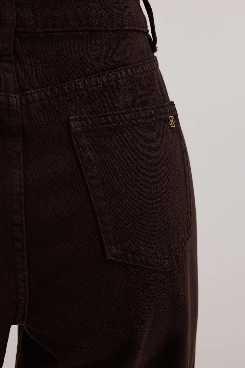 REAGAN 2.0 BURNT CHOC TALL SLOUCHY JEAN - Yukikoi