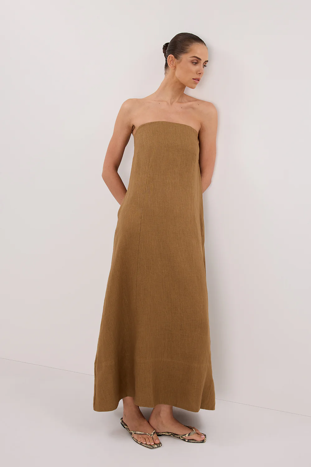 KINSLEY FERN LINEN STRAPLESS MIDI DRESS - Yukikoi