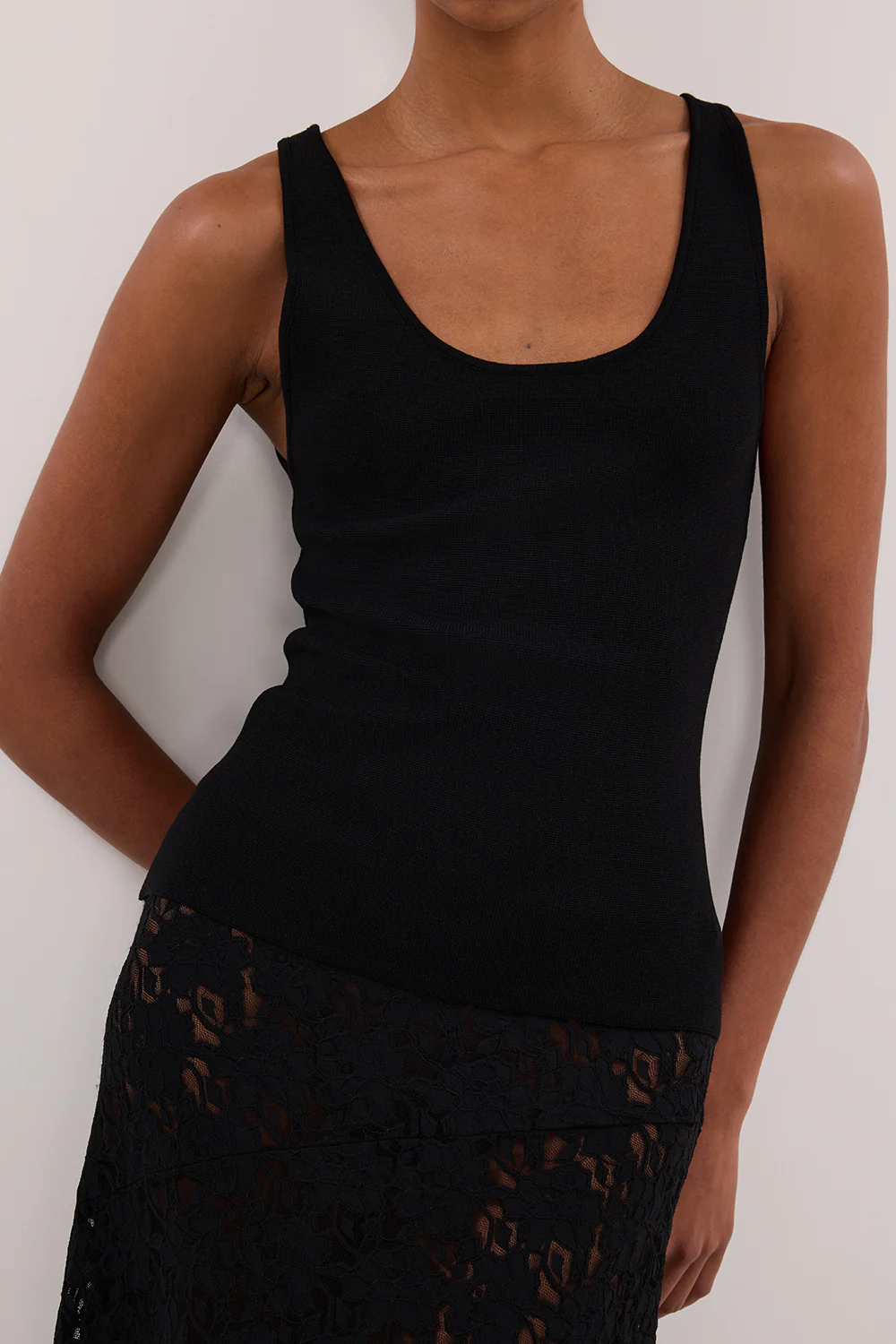 TROY BLACK KNIT TANK - Yukikoi