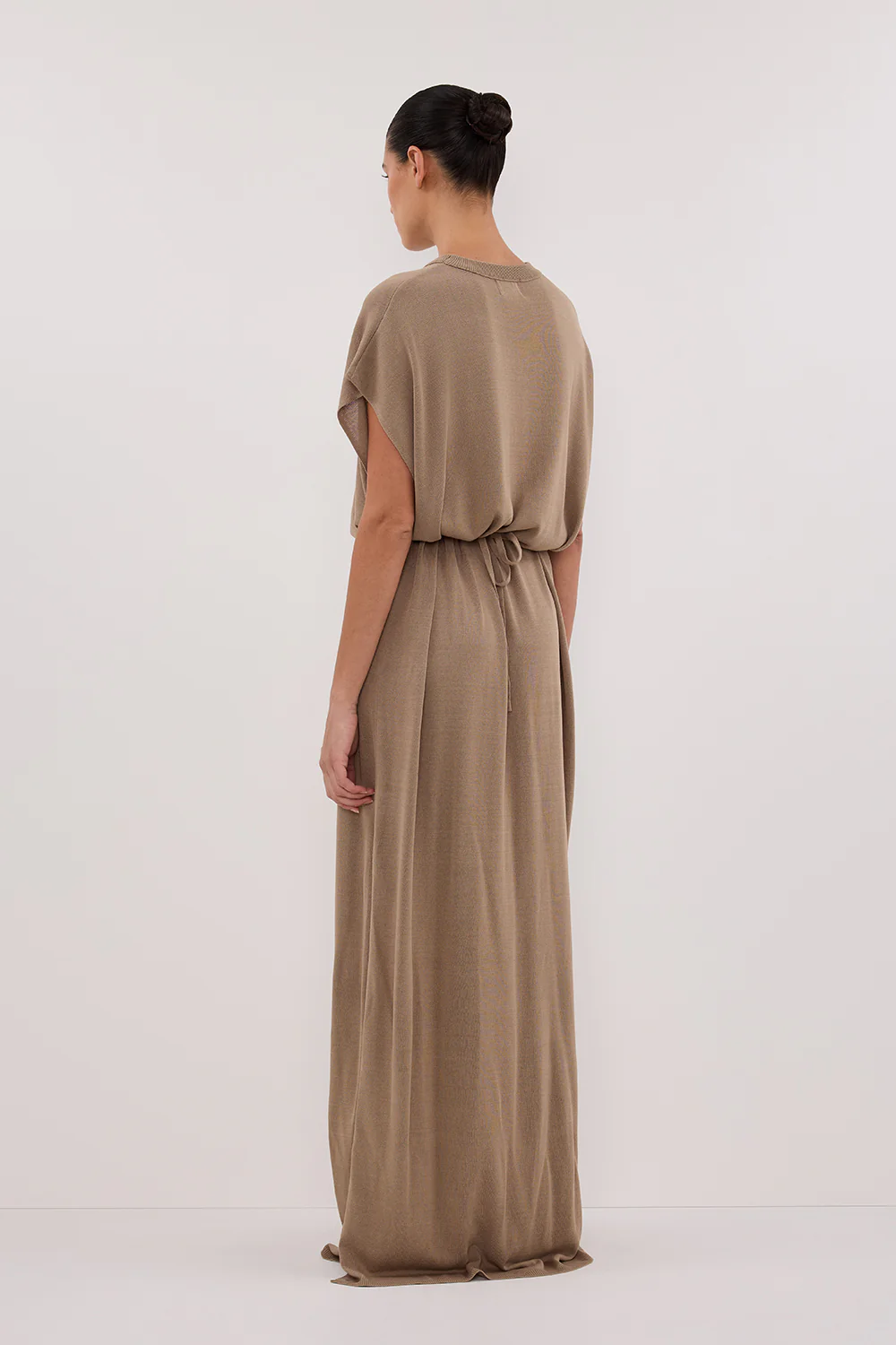 JACKI SAGE SLEEVELESS KNIT MAXI DRESS - Yukikoi