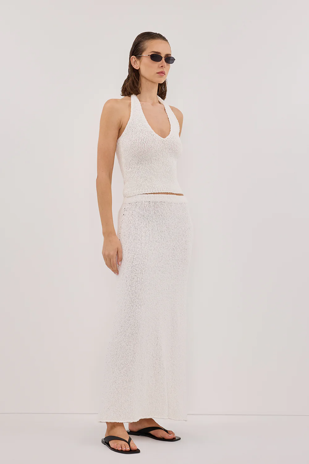 DINA OFF WHITE SLEEVELESS HALTER KNIT TOP - Yukikoi