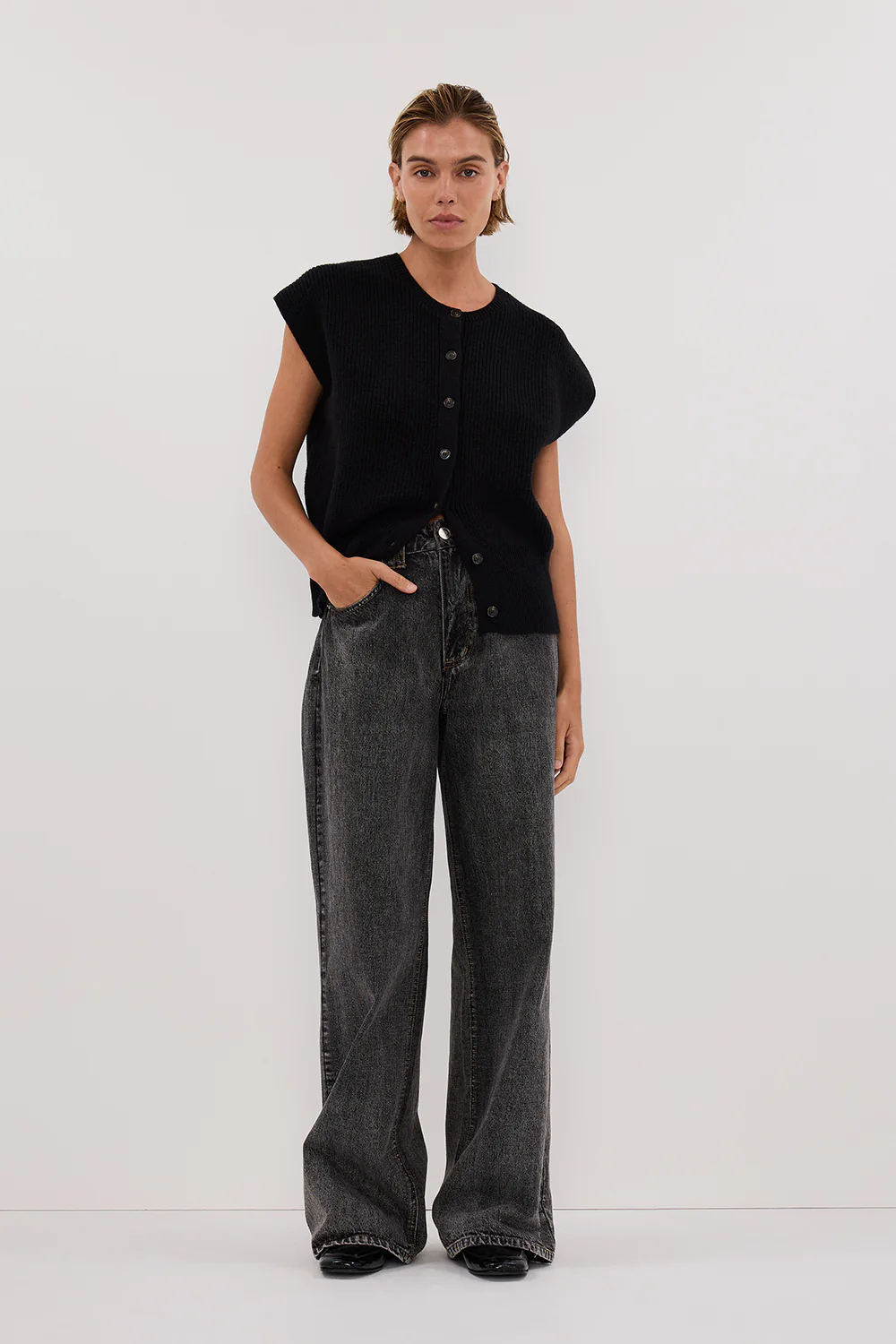 KATE BLACK KNIT VEST - Yukikoi