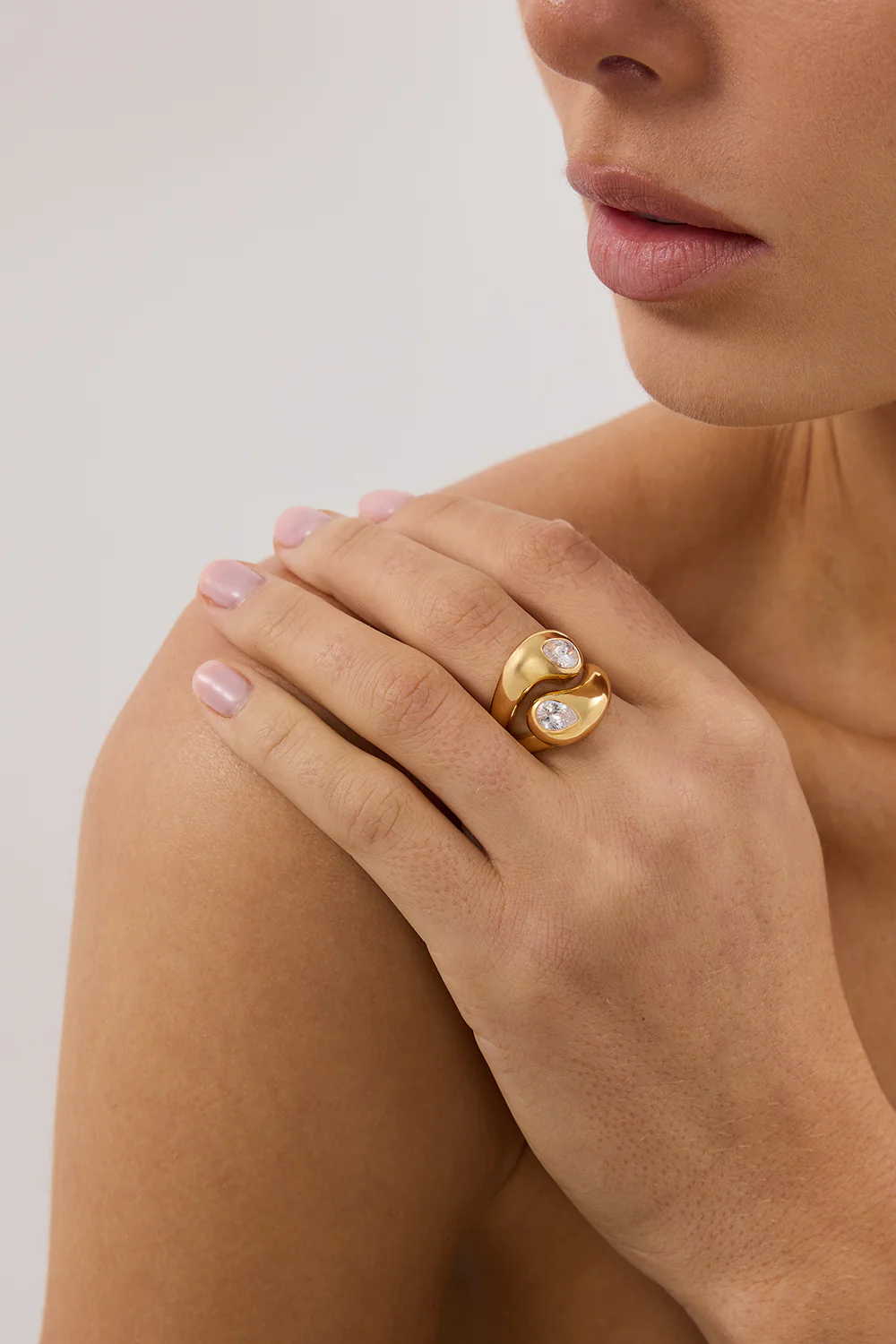 AMBER SCEATS BLOSSOM RING - Yukikoi