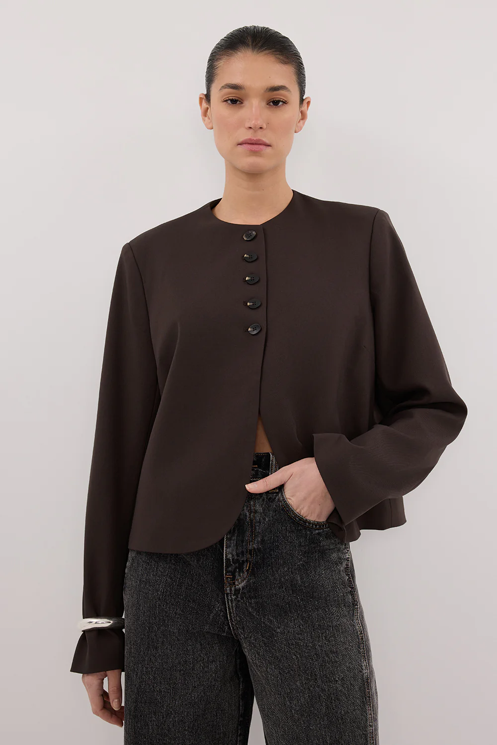 RYAN BITTER CHOC CROPPED BLAZER - Yukikoi