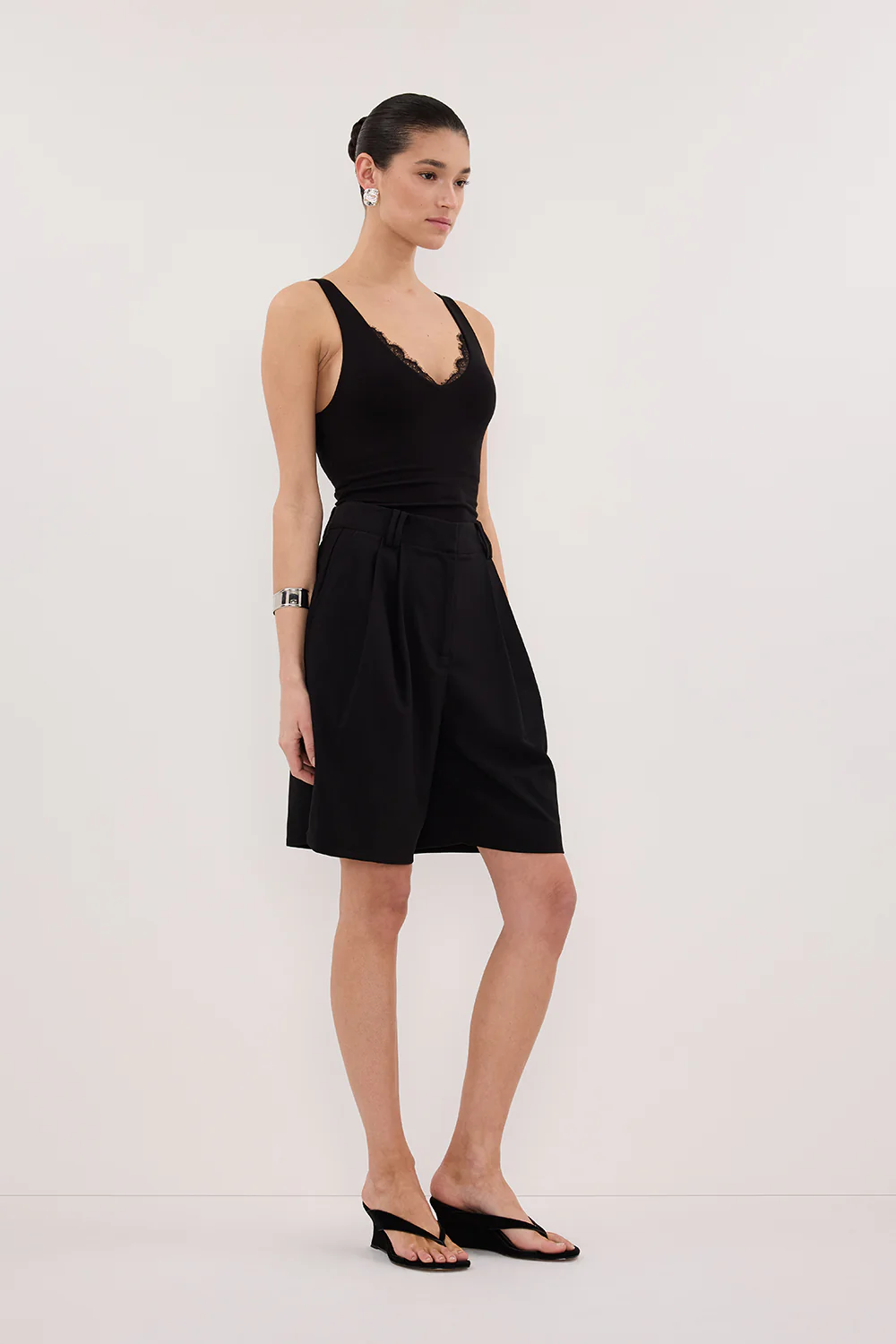 REBECCA BLACK LACE TRIM KNIT TANK - Yukikoi