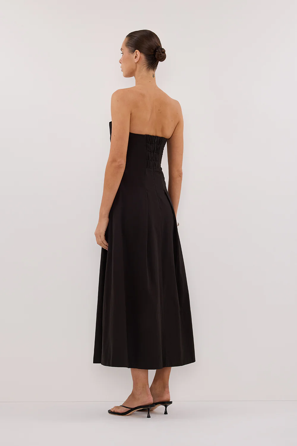 LILLY BLACK COTTON STRAPLESS MIDI DRESS - Yukikoi