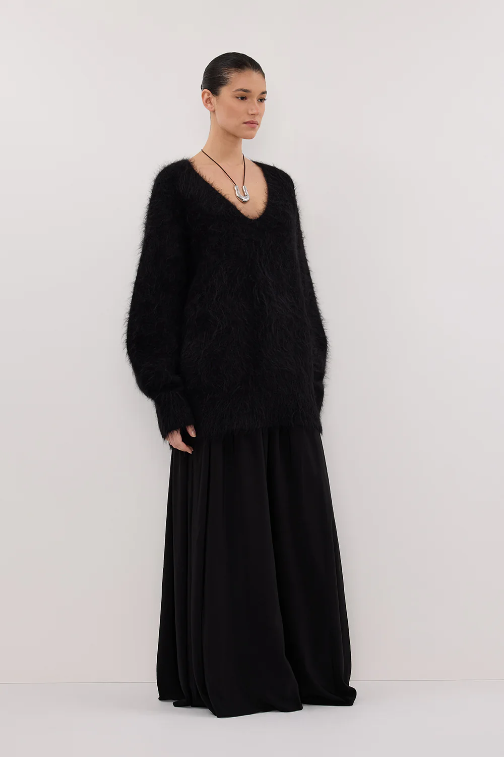 SIERRA BLACK TEXTURED MIDI SKIRT - Yukikoi