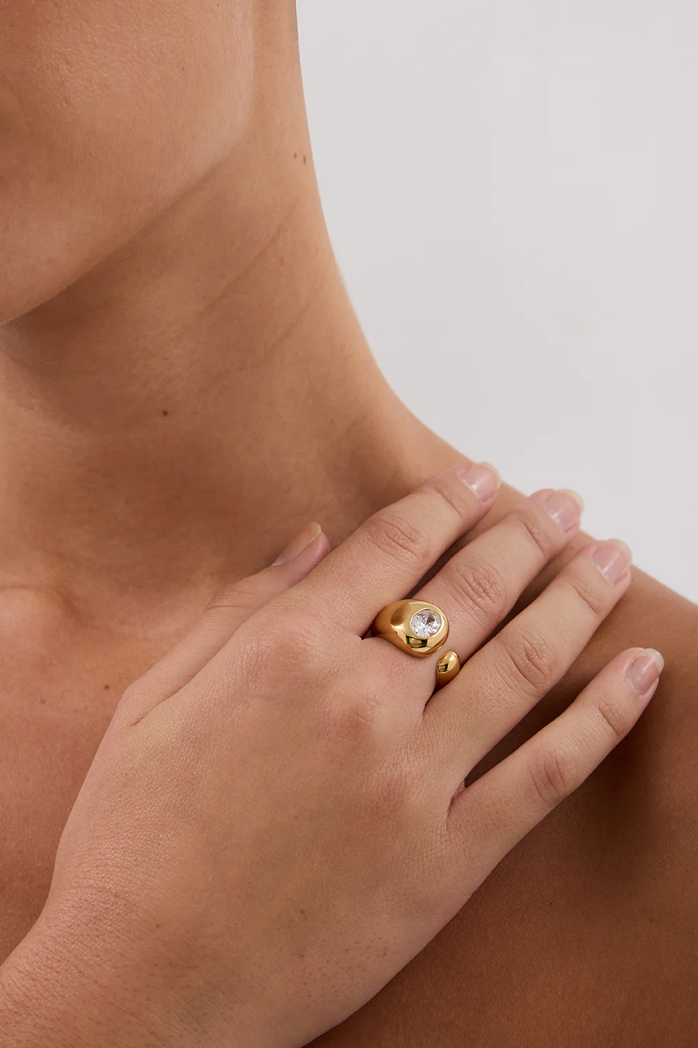 AMBER SCEATS VESPER RING GOLD - Yukikoi