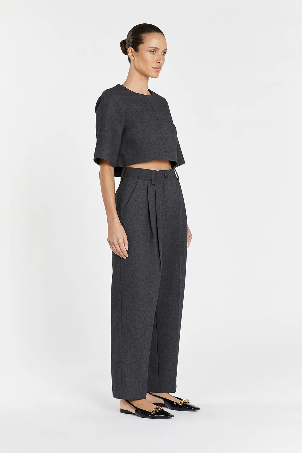 CAREY CHARCOAL CROPPED TEE - Yukikoi