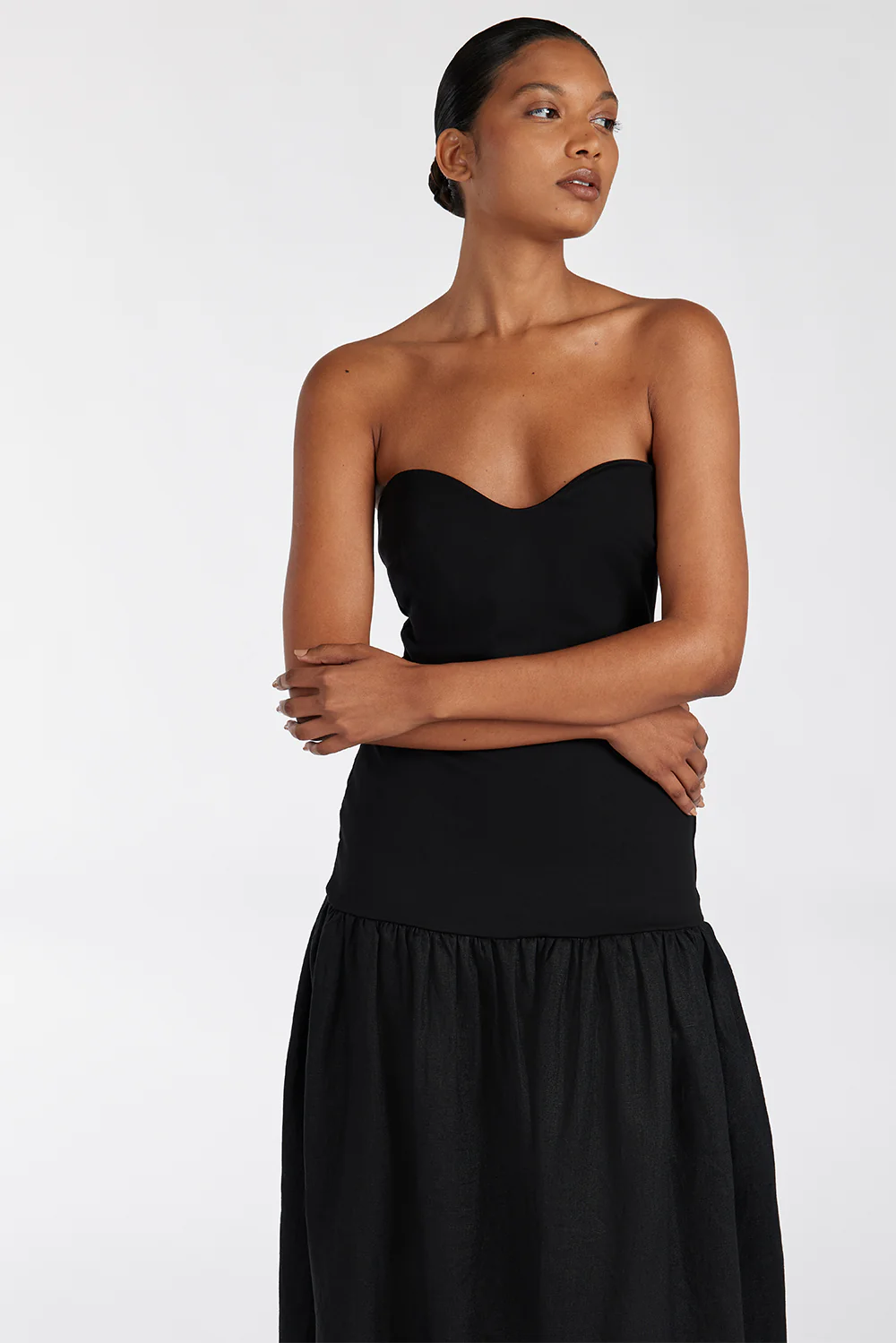 ELLISON BLACK STRAPLESS MIDI DRESS - Yukikoi