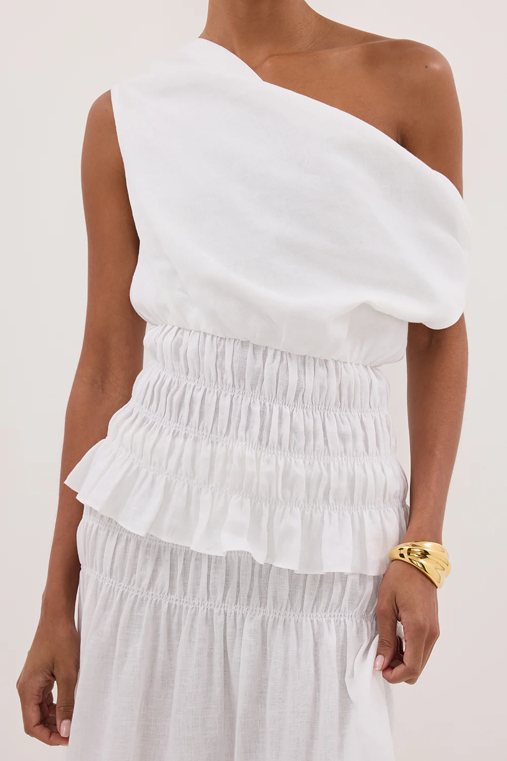 MAIA WHITE SLEEVELESS LINEN SHIRRED TOP - Yukikoi