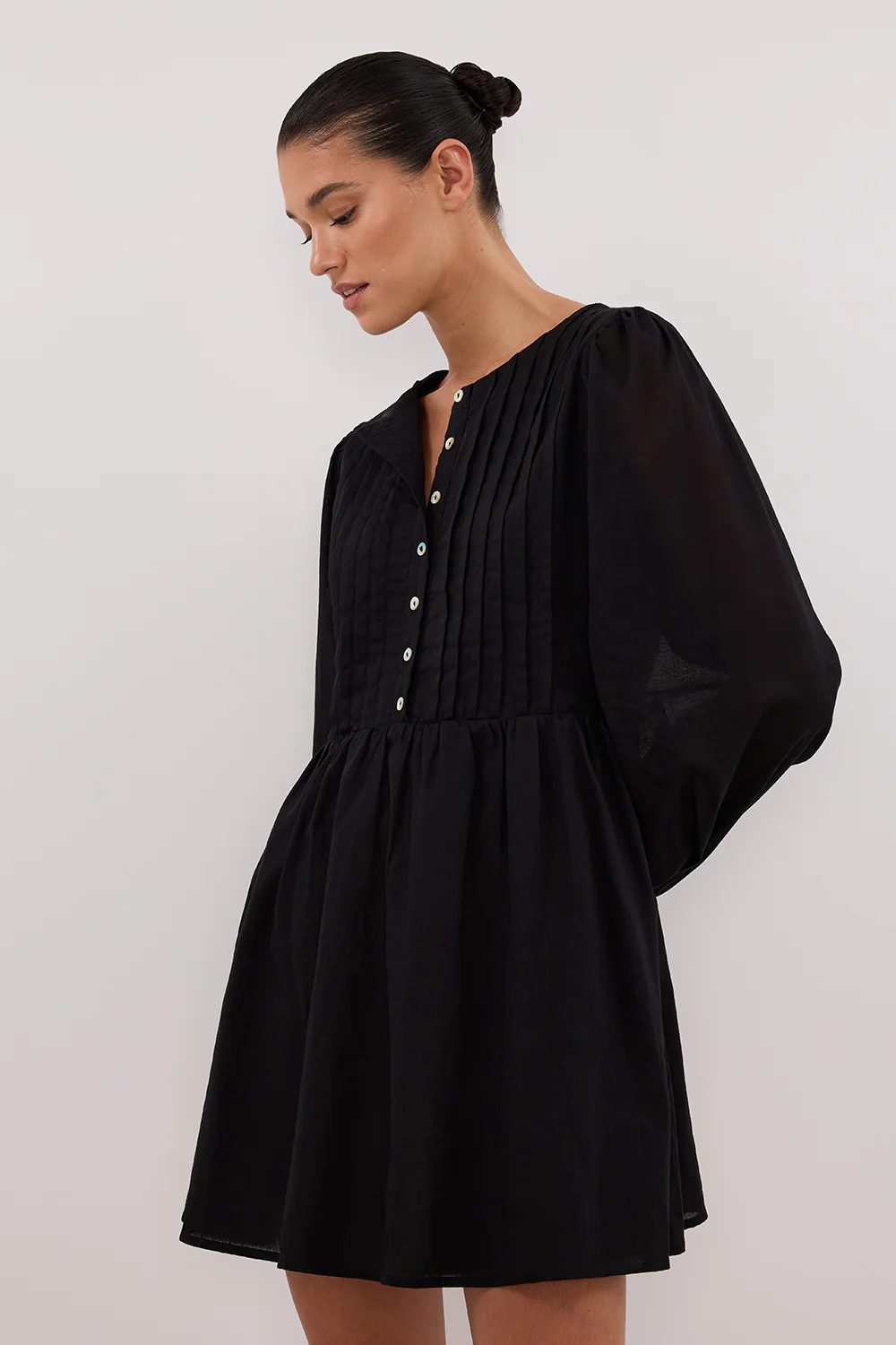 LARS BLACK BUTTON SLEEEVED MINI - Yukikoi