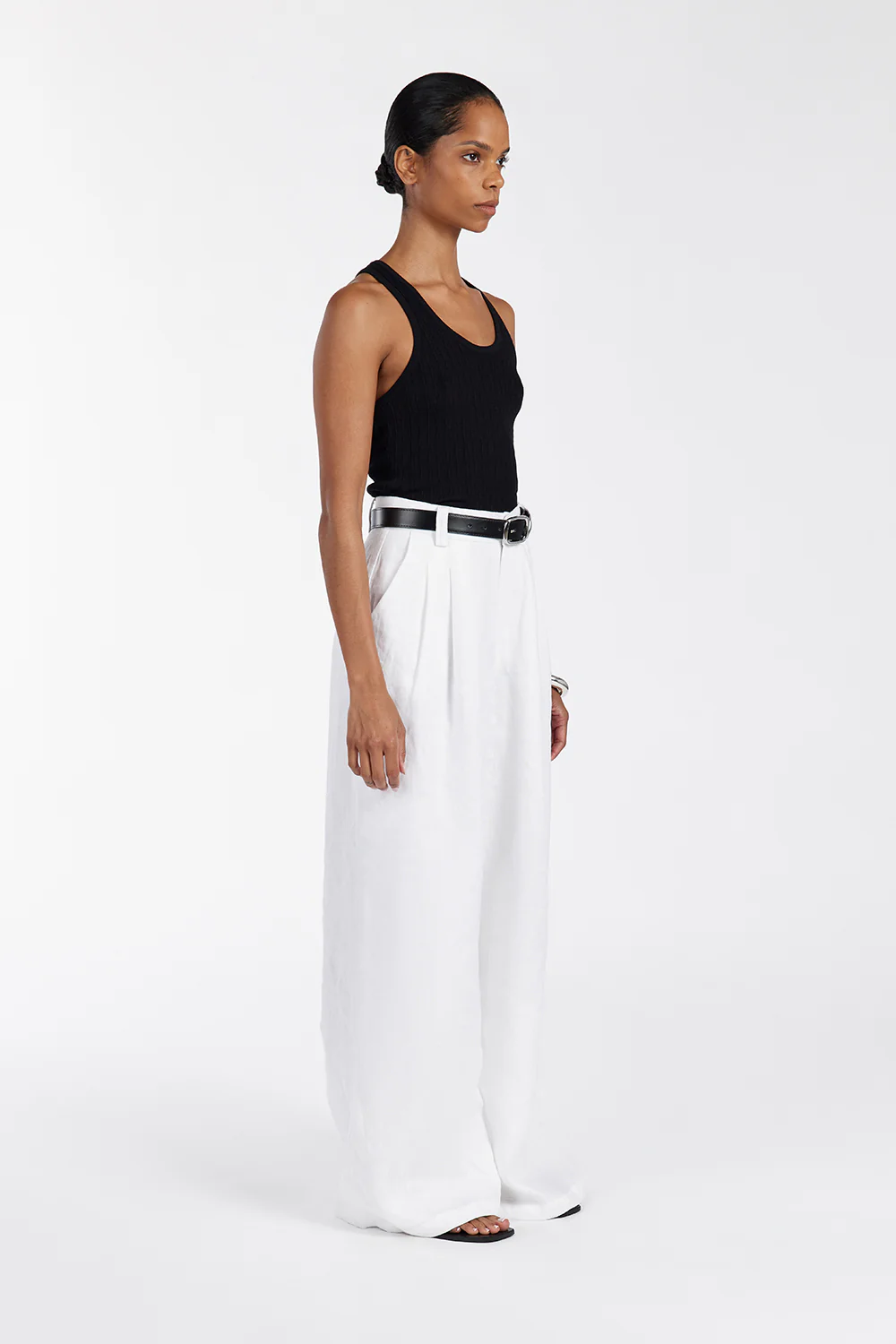 ALMA BLACK TEXTURED SCOOP KNIT TANK - Yukikoi