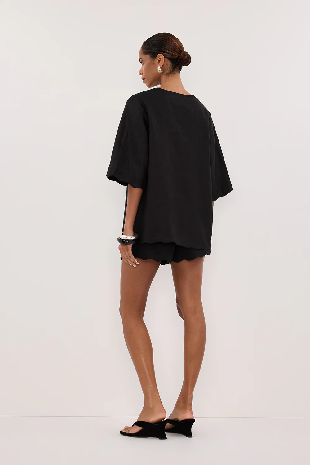 LELA BLACK SHORT SLEEVE LINEN SHIRT - Yukikoi