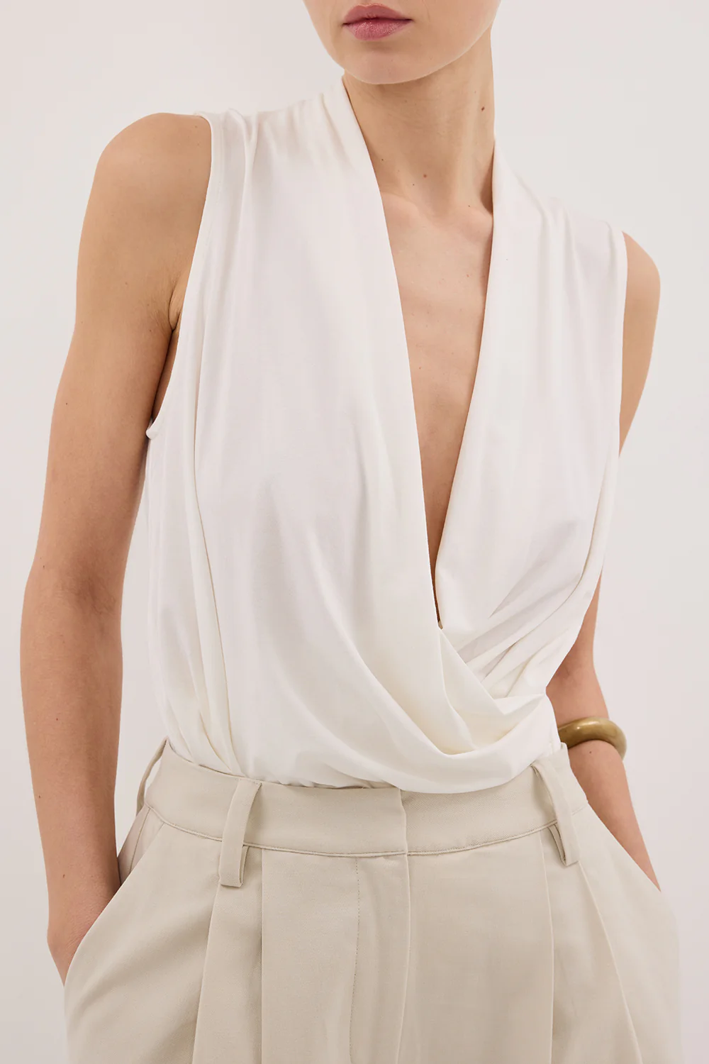 FELICITY OFF WHITE SLEEVELESS WRAP TOP - Yukikoi