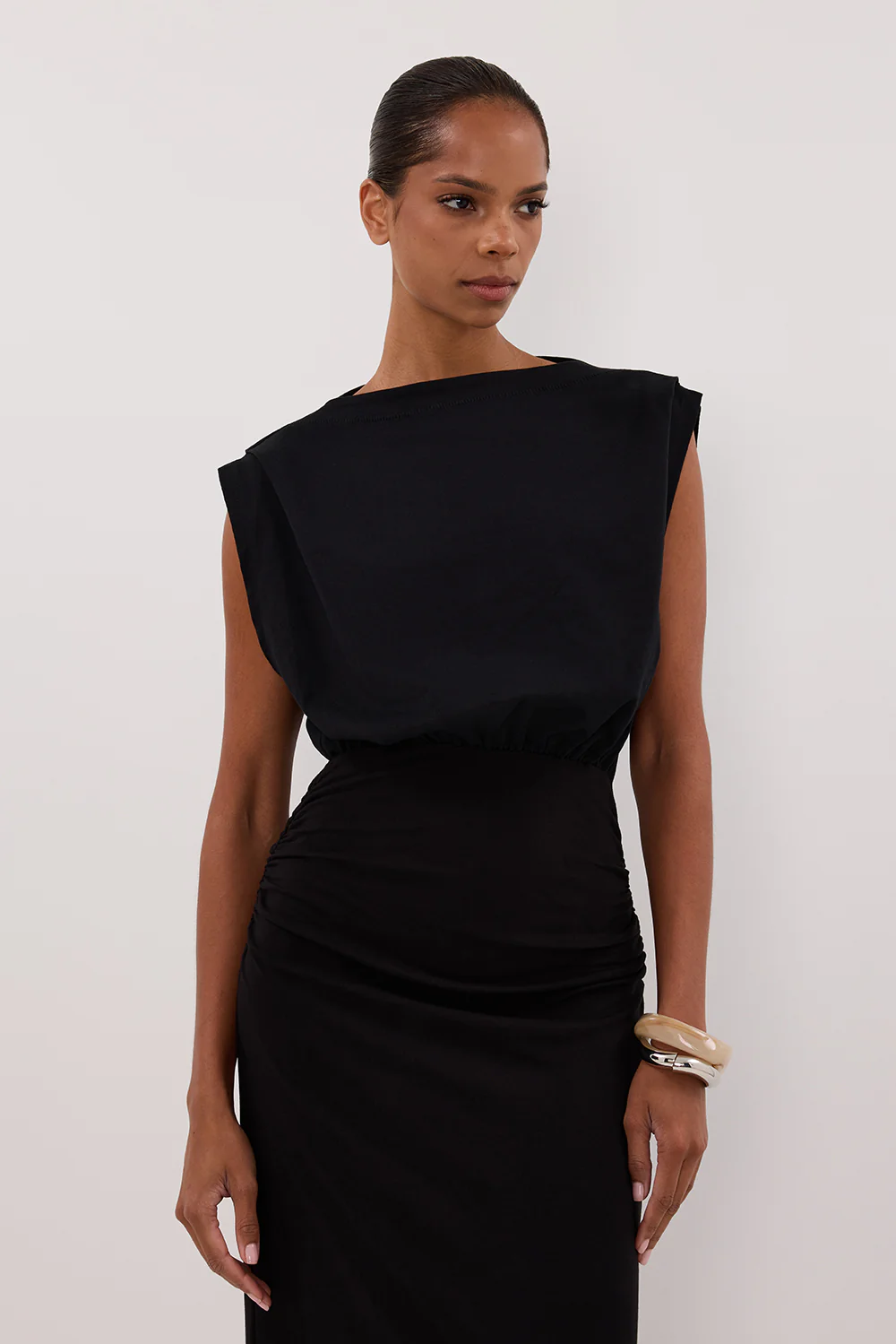 LIORA BLACK SLEEVELESS MAXI DRESS - Yukikoi