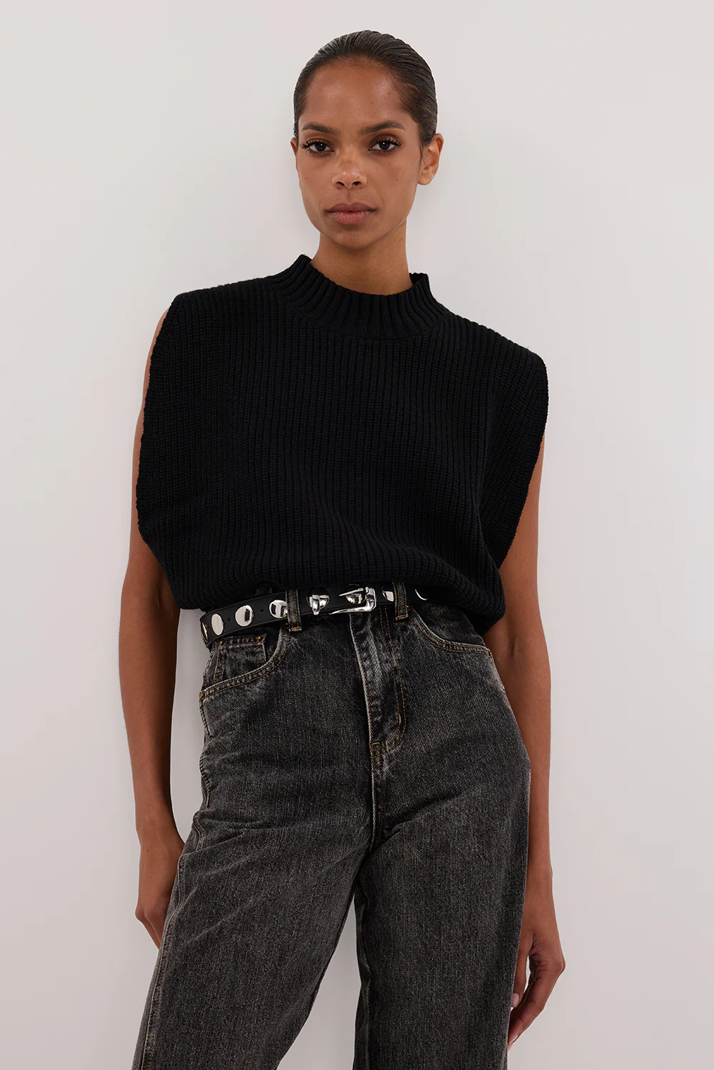 ARO BLACK KNIT TOP - Yukikoi