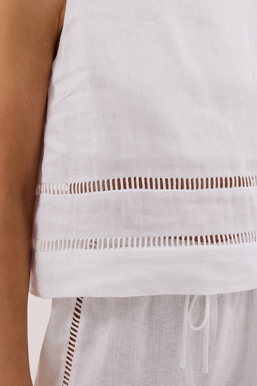 LINDSAY WHITE LINEN BOXY TOP - Yukikoi