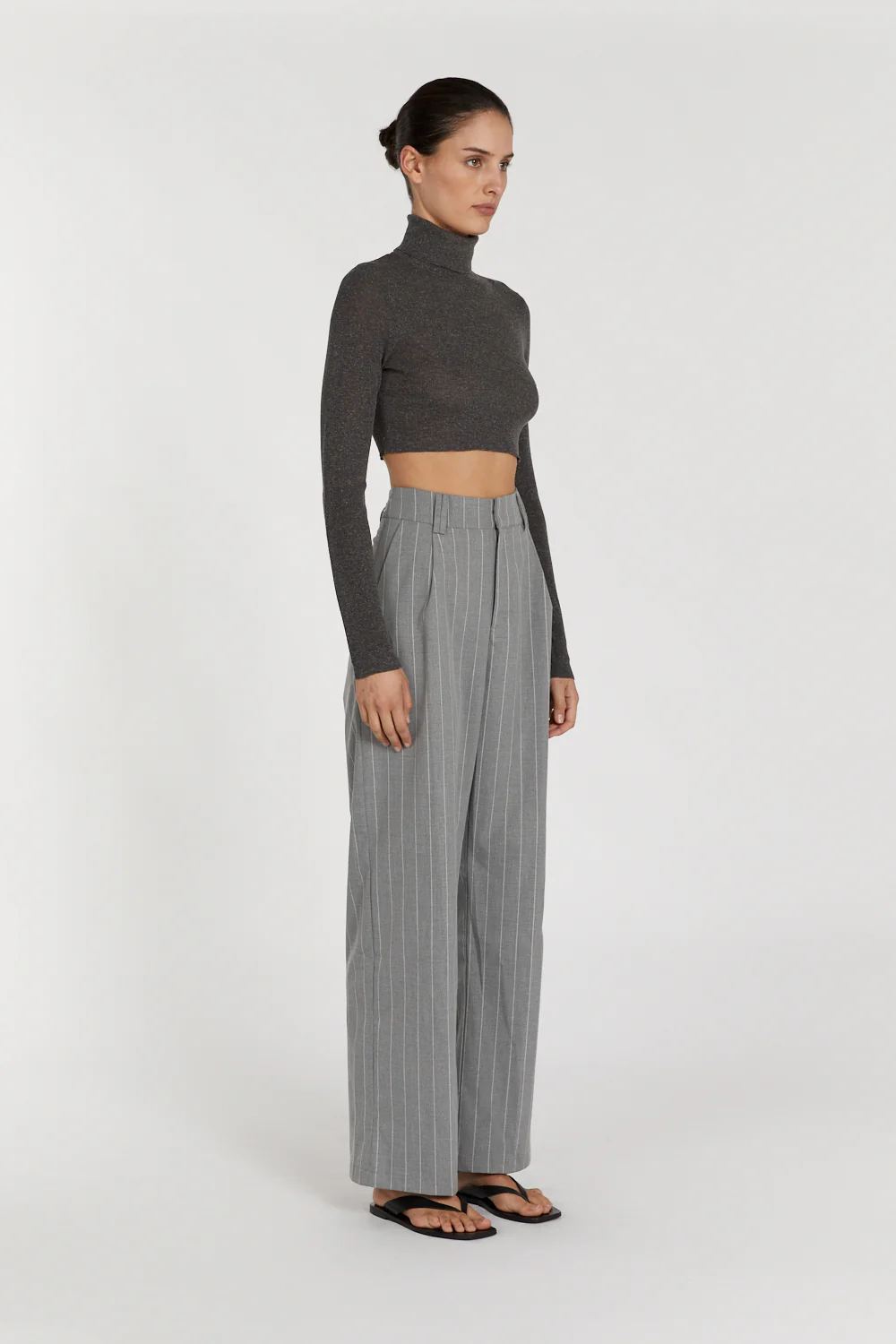 TANNER CHARCOAL KNIT CROP TOP - Yukikoi
