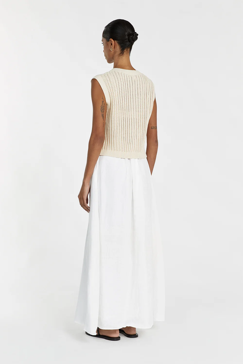 BLOOM CHALK CROCHET CROP VEST - Yukikoi