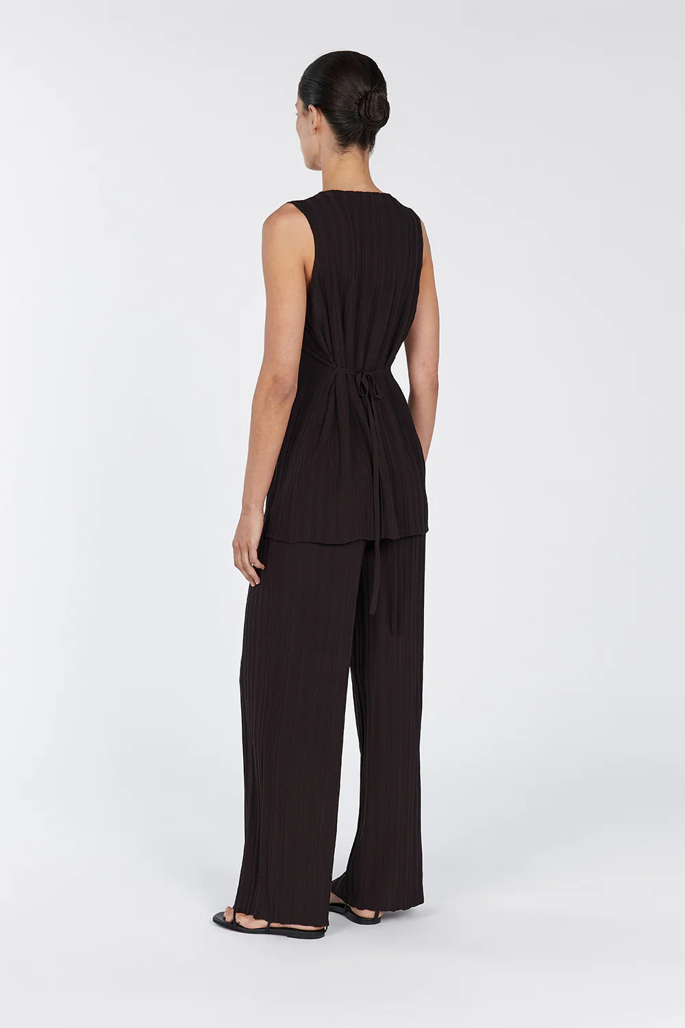 SYLVIA BITTER CHOC LONGLINE VEST - Yukikoi