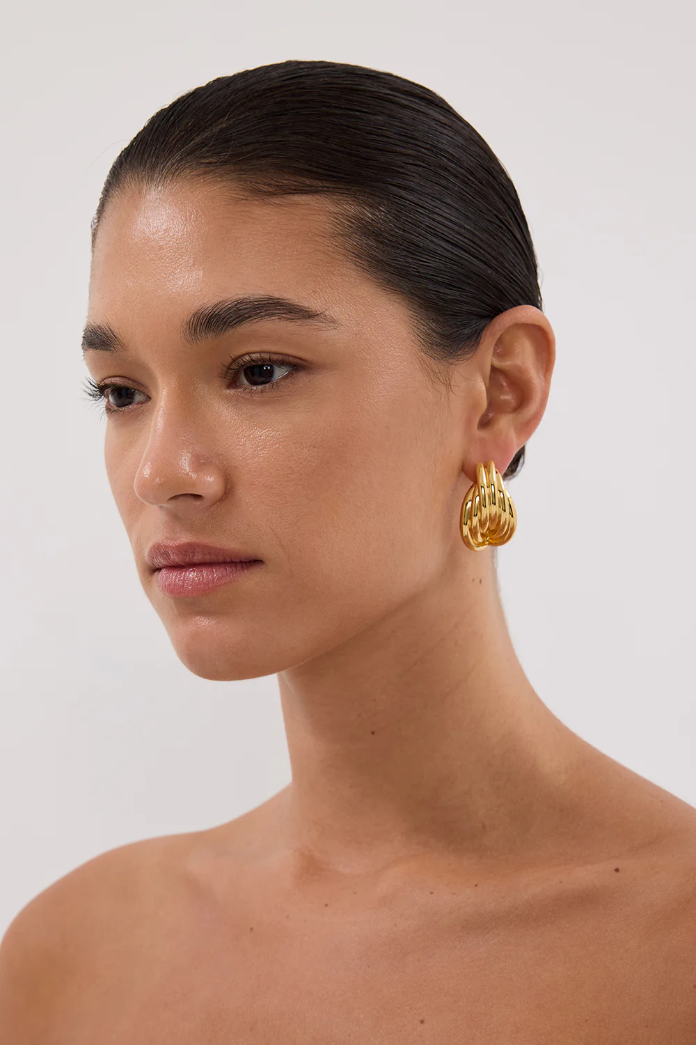 AMBER SCEATS QUINLAN EARRING GOLD - Yukikoi