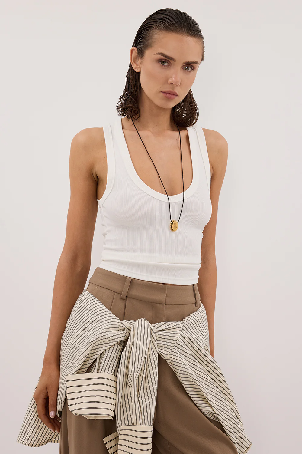 YASMIN OFF WHITE SLEEVELESS KNIT TANK - Yukikoi