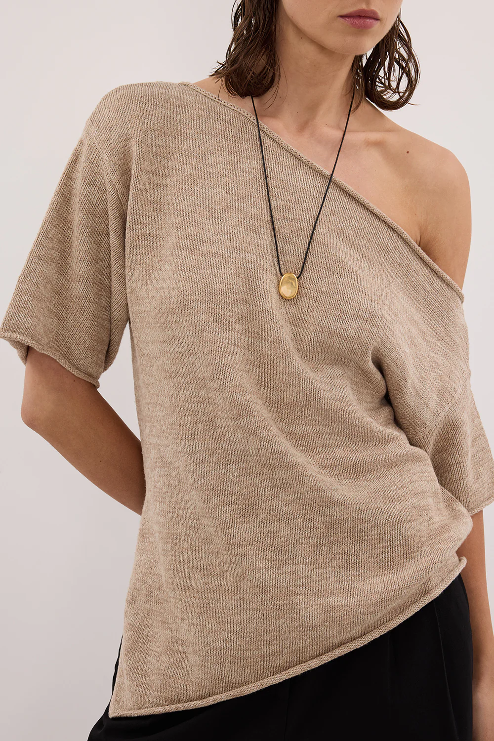 RICK NATURAL ASYM KNIT TOP - Yukikoi