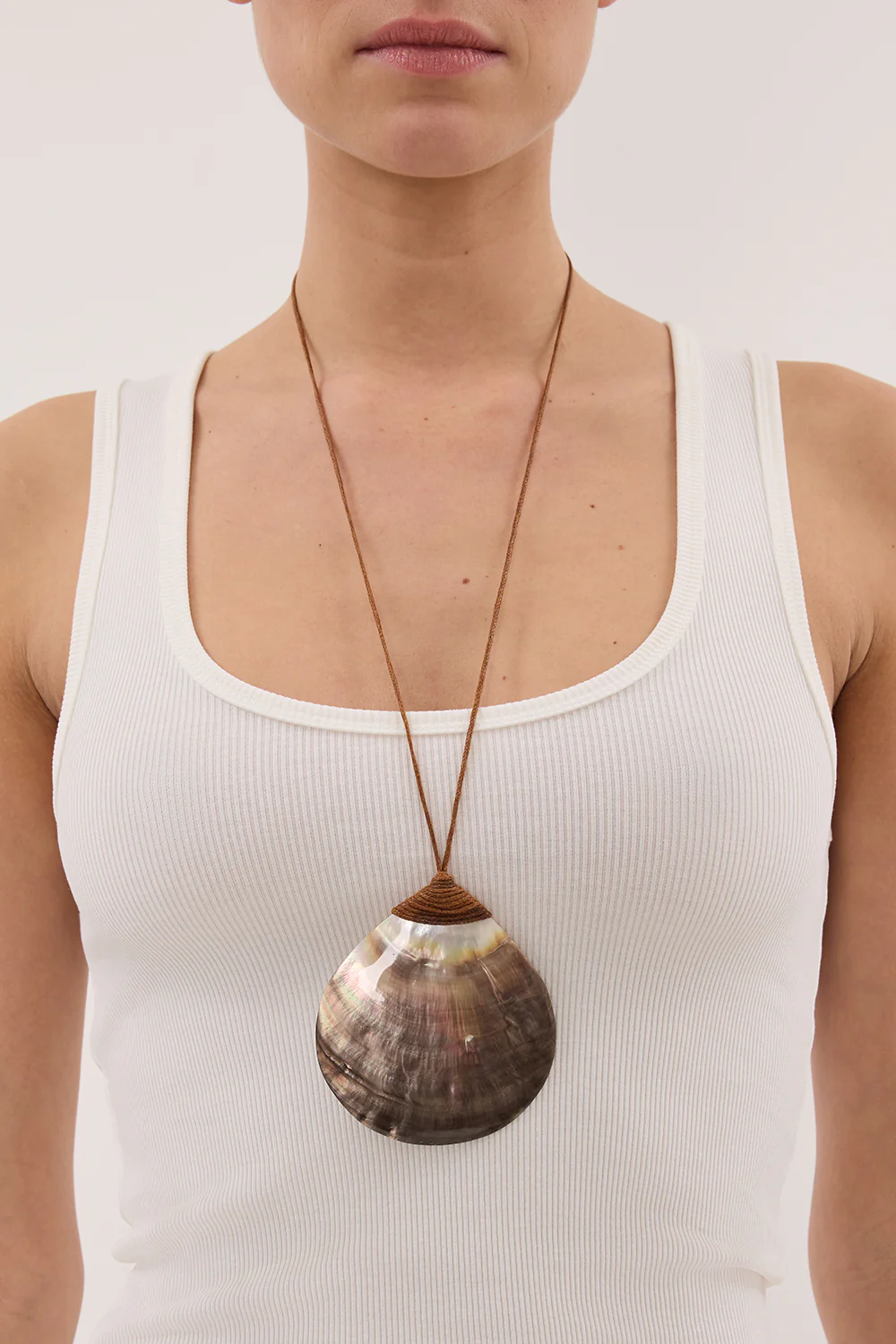 BALI TAILOR LA PAREO IVORY NECKLACE - Yukikoi