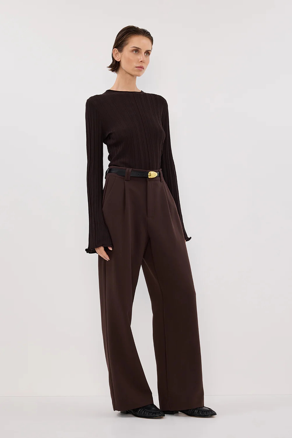 SYLVIA BITTER CHOC CREW KNIT TOP - Yukikoi