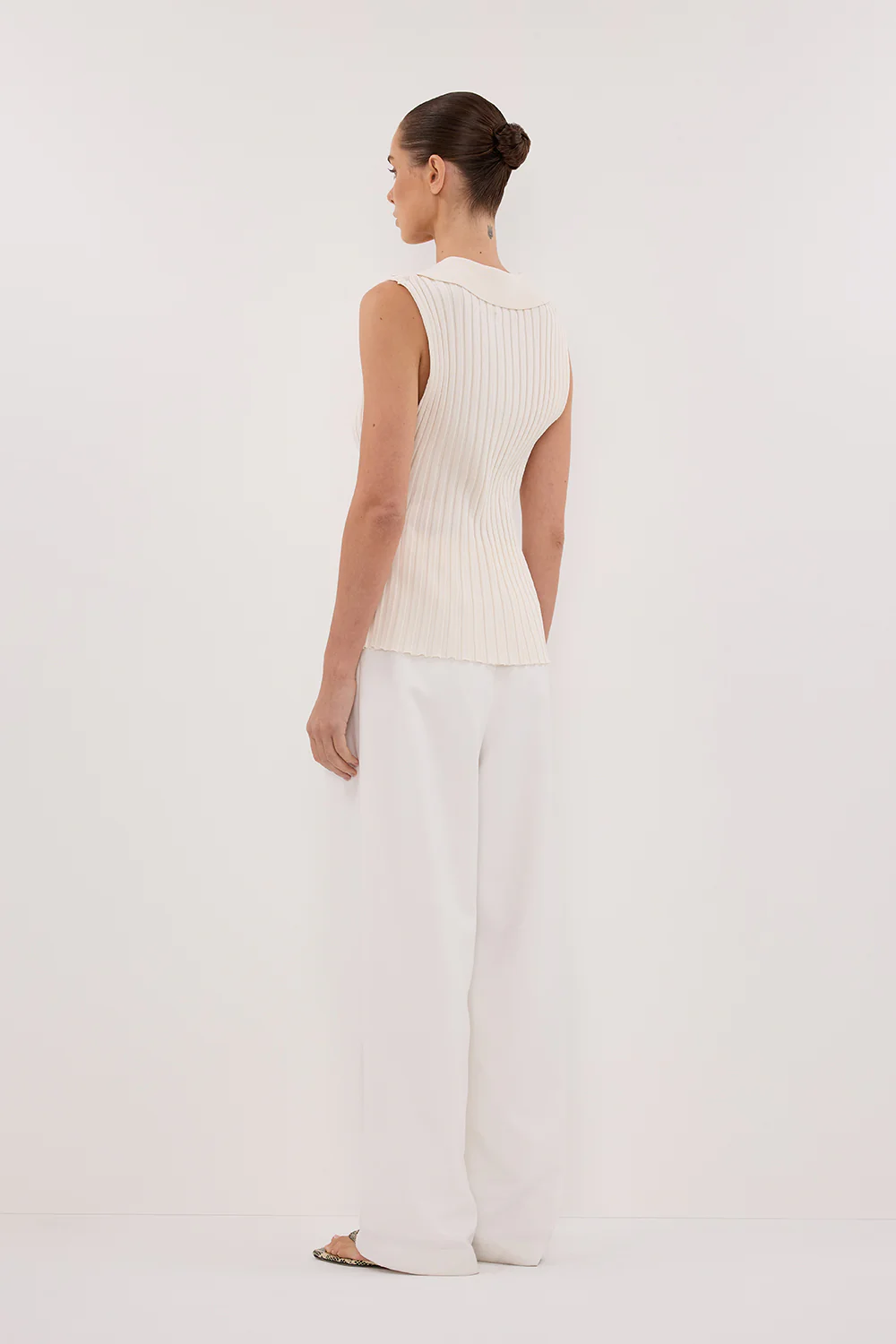 HAL PLASTER SLEEVELESS KNIT TOP - Yukikoi