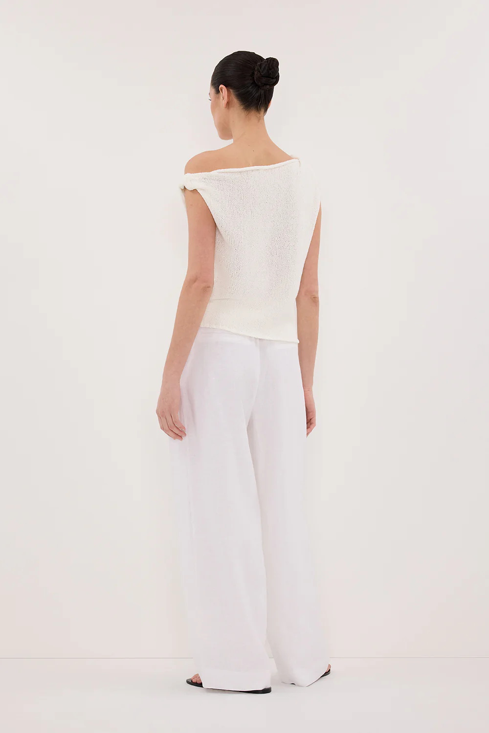 KARA OFF WHITE ASYM KNIT TOP - Yukikoi