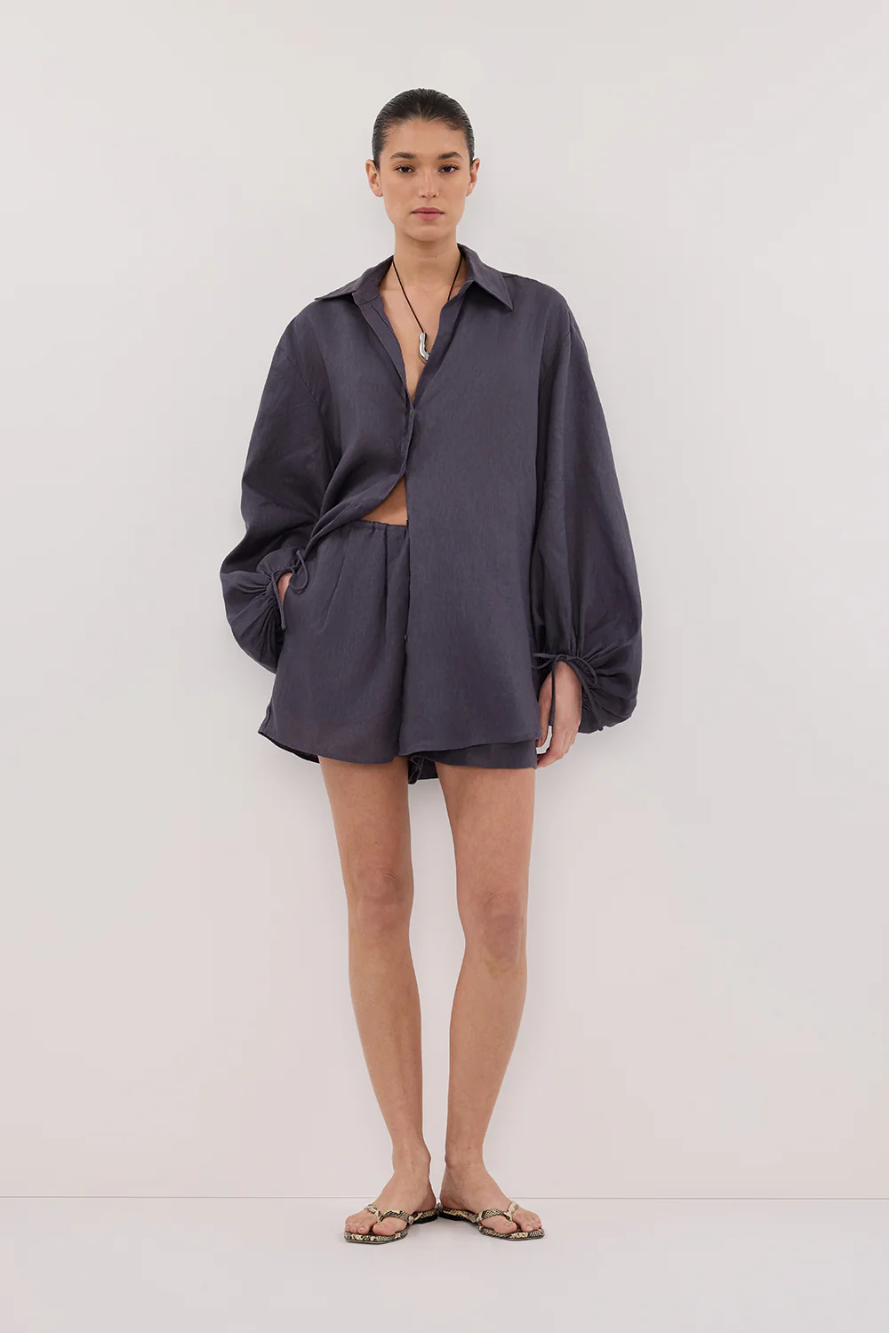 CARLA WASHED INDIGO LONG SLEEVE LINEN SHIRT - Yukikoi