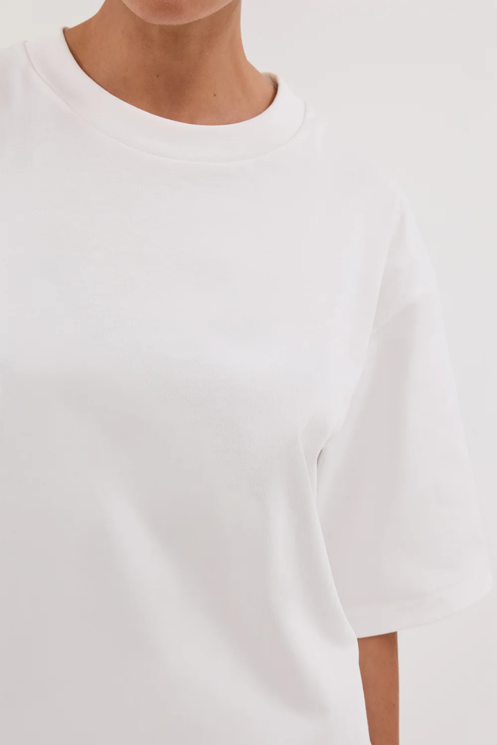 NOAH WHITE LONGLINE TEE - Yukikoi