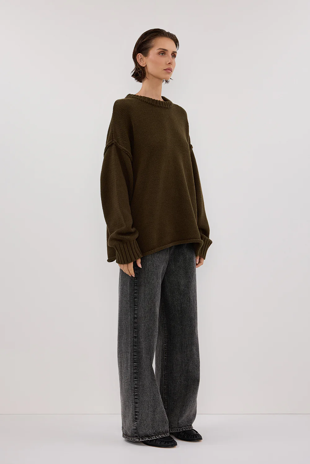 ROY OLIVE OVERSIZED LONGLINE KNIT JUMPER - Yukikoi