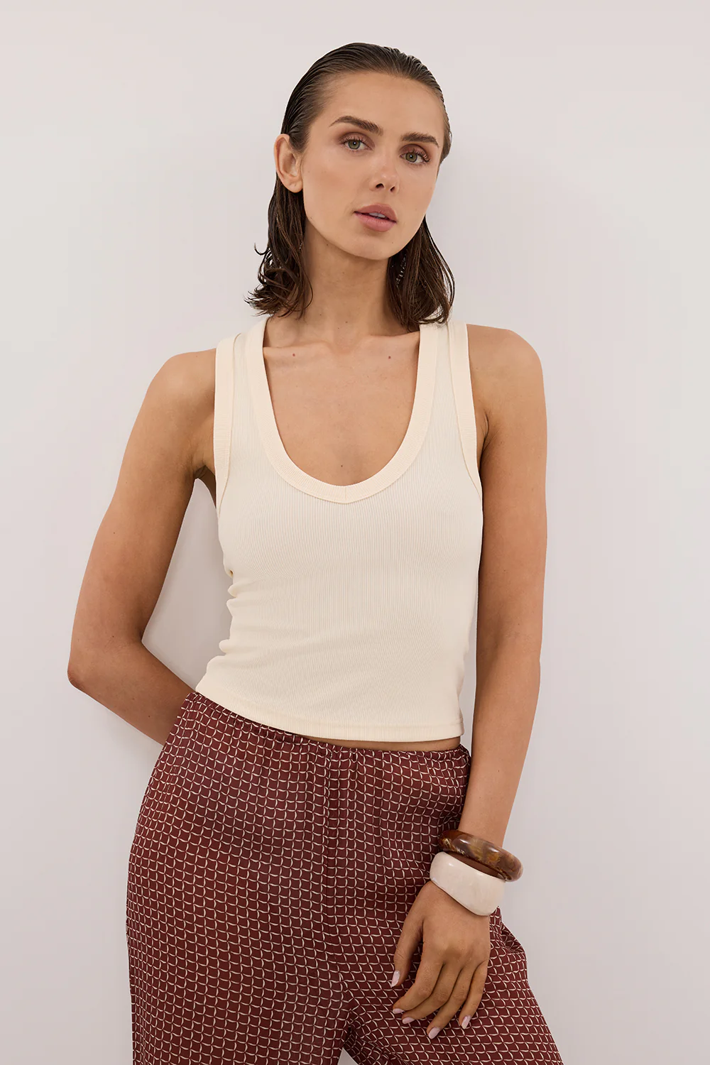 YASMIN SANDSTONE SLEEVELESS KNIT TANK - Yukikoi