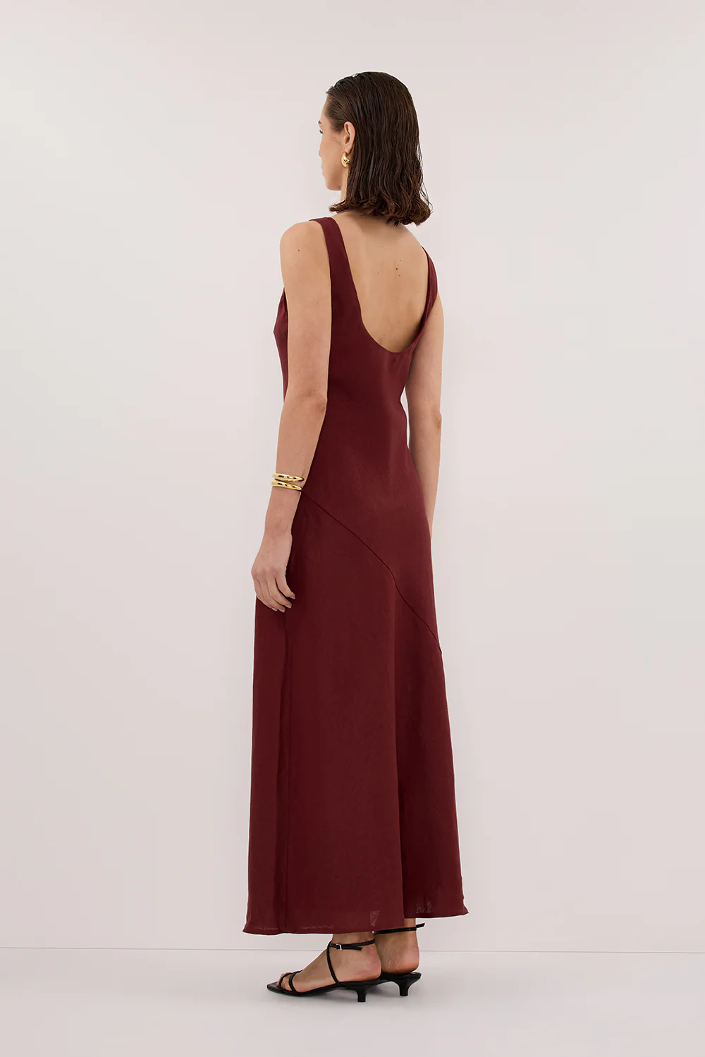 LACY SAHARA SLEEVELESS LINEN MIDI DRESS - Yukikoi