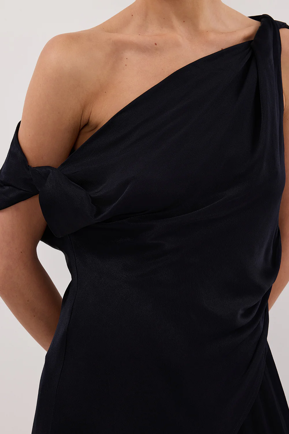 EVE INK ASYM SATIN TOP - Yukikoi