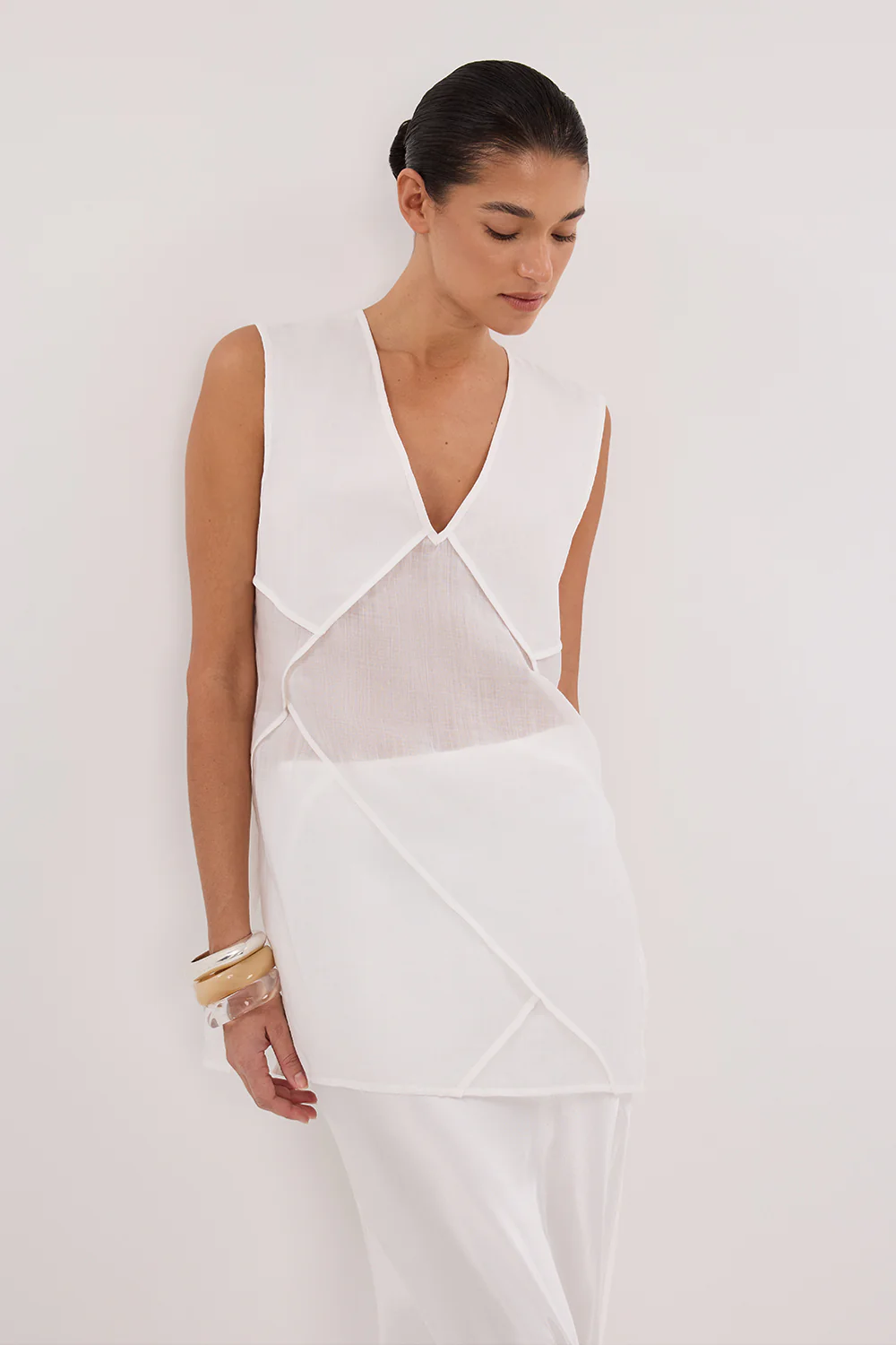 CARMEL WHITE RAMIE V NECK TOP - Yukikoi