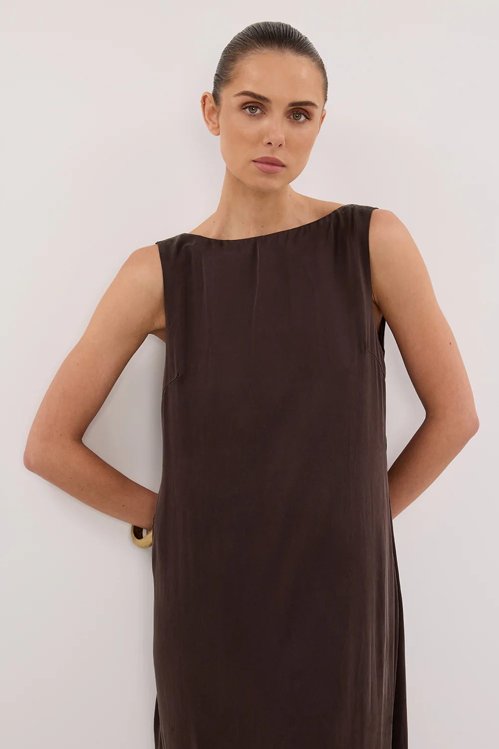 LAYLA BITTER CHOC SILK MIDI DRESS - Yukikoi